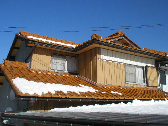 岐阜県　屋根修理　黄金瓦